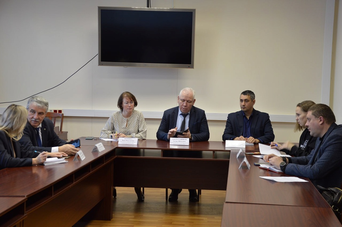 Генеральный директор АНО «Бизнес-инкубатор РМЭ» принял участие в рабочей встрече, посвященной поддержке участников СВО через социальный контракт.