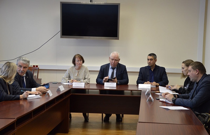 Генеральный директор АНО «Бизнес-инкубатор РМЭ» принял участие в рабочей встрече, посвященной поддержке участников СВО через социальный контракт.